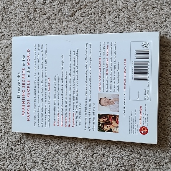 Danish Way of Parenting : What the Happiest People in the World Know about... - Picture 2 of 6